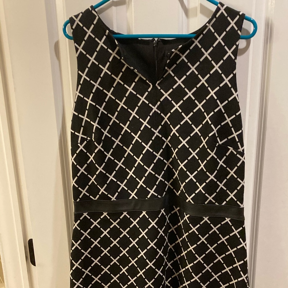 Ann Taylor sleeveless dress